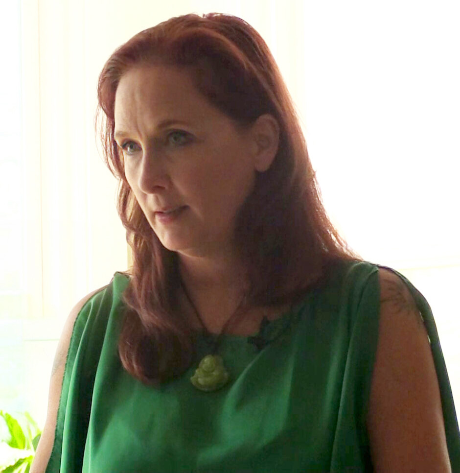 Psychic medium LoriAnn